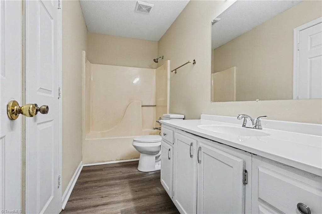 Stick/Site Built at 814 Guilford College Road # 182, Greensboro NC 27409, photo 12 of 19