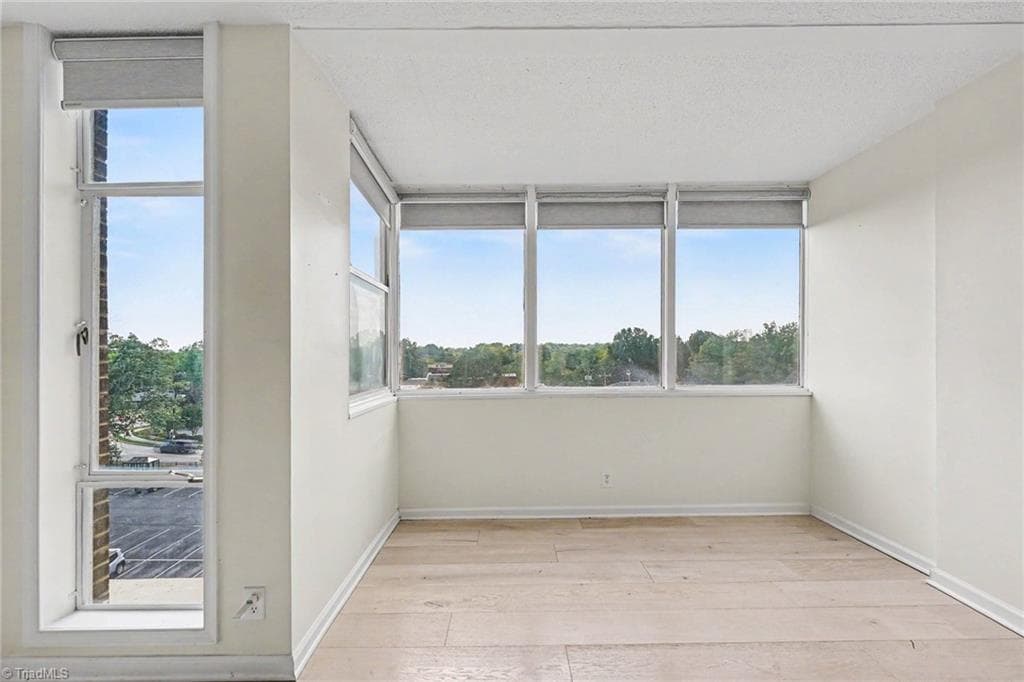 Stick/Site Built at 1101 N Elm Street # 505, Greensboro NC 27401, photo 16 of 23