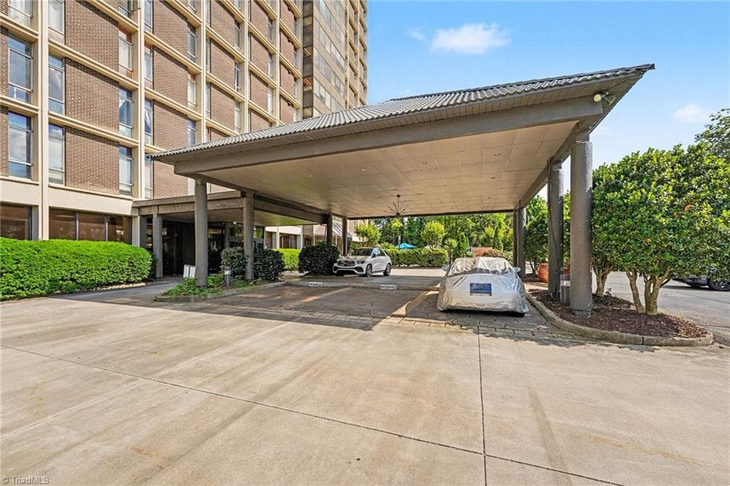 1101 N Elm Street # 505, Greensboro NC 27401