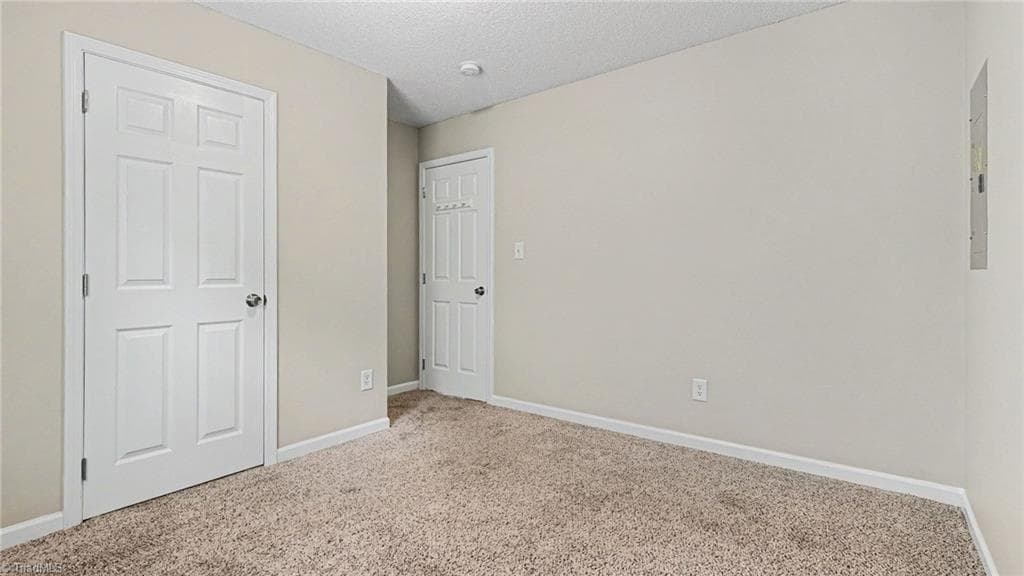Stick/Site Built at 2 Leaf Ridge Court, Thomasville NC 27360, photo 12 of 21
