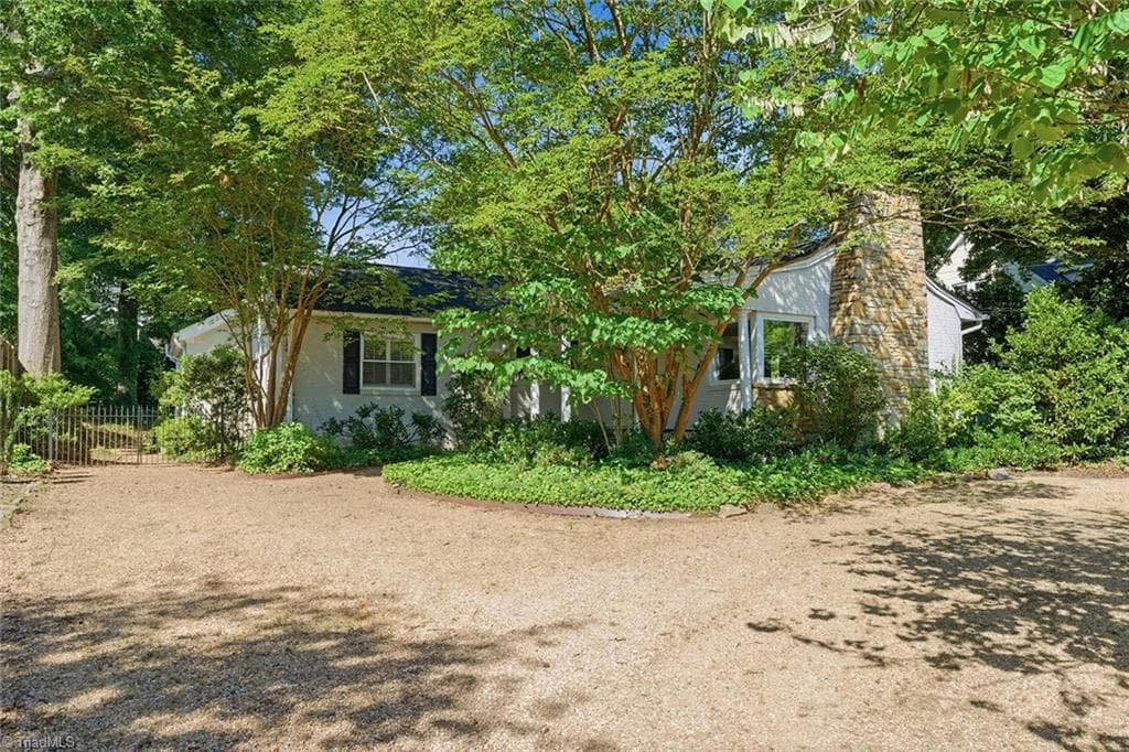 Stick/Site Built at 1920 Robinhood Road, Winston-Salem NC 27104, Winston-Salem, photo 2 of 36