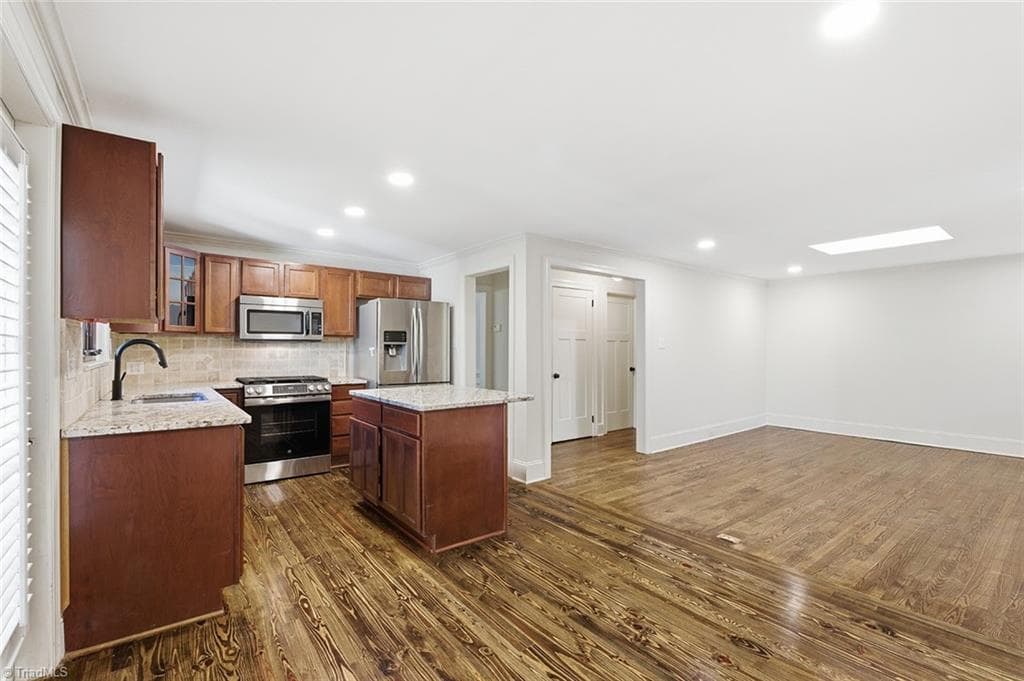 Stick/Site Built at 1920 Robinhood Road, Winston-Salem NC 27104, Winston-Salem, photo 12 of 36