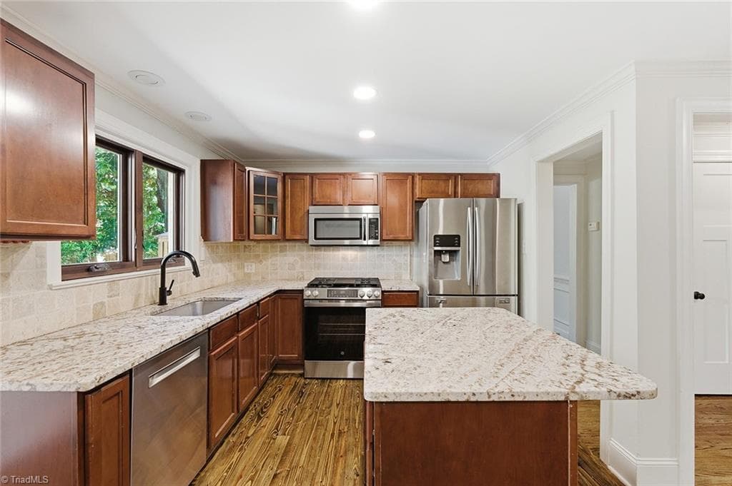 Stick/Site Built at 1920 Robinhood Road, Winston-Salem NC 27104, Winston-Salem, photo 10 of 36