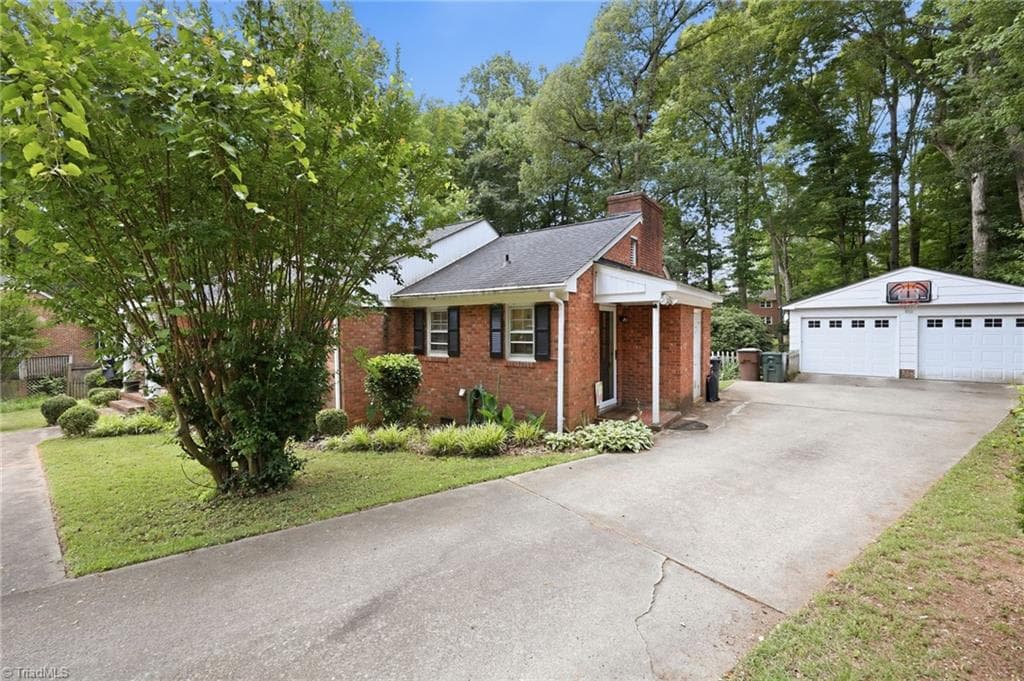 Stick/Site Built at 5 Leawood Court, Greensboro NC 27410, photo 32 of 37