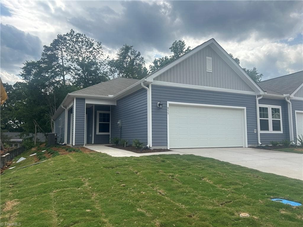 Stick/Site Built at 855 Hanford Landing Drive, Graham NC 27253, photo 2 of 12