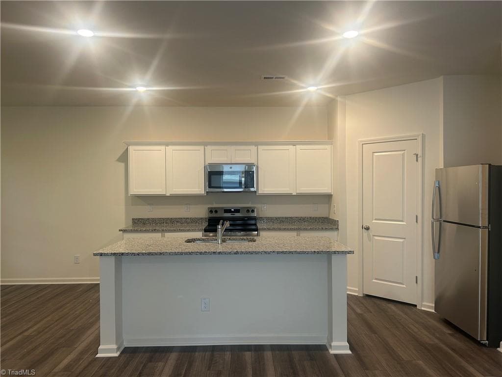 Stick/Site Built at 855 Hanford Landing Drive, Graham NC 27253, photo 6 of 12