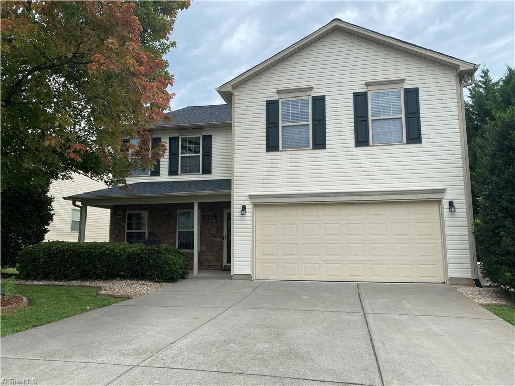 Stick/Site Built at 4556 Westhill Place, Kernersville NC 27284, photo 2 of 44