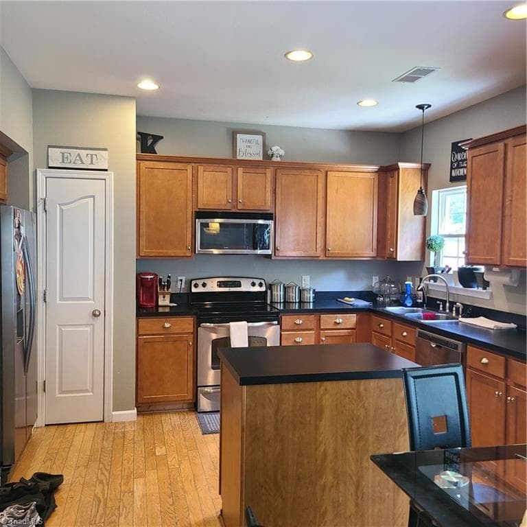 Stick/Site Built at 895 Jennifer Lane, High Point NC 27265, photo 6 of 21