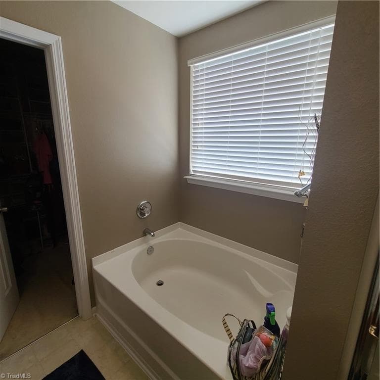 Stick/Site Built at 895 Jennifer Lane, High Point NC 27265, photo 9 of 21