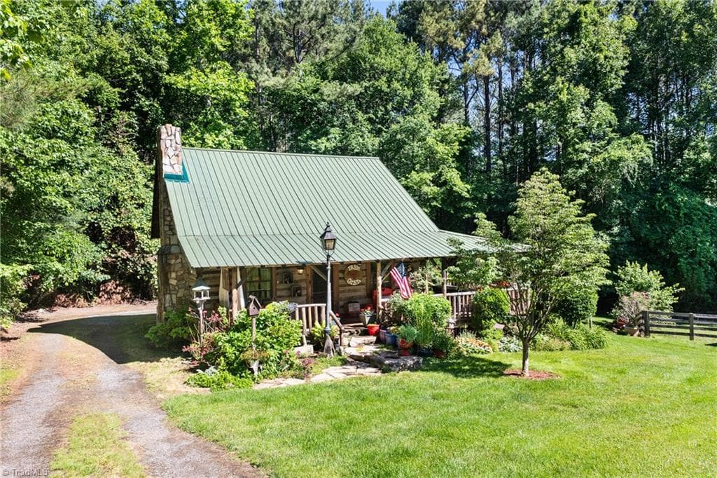 139 Zayas Trail, Dobson NC 27017