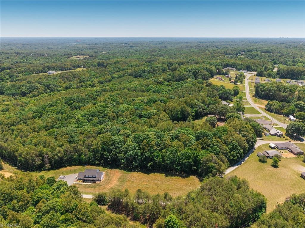 Single Family Residence at 102 Hawks Road, King NC 27021, photo 5 of 20