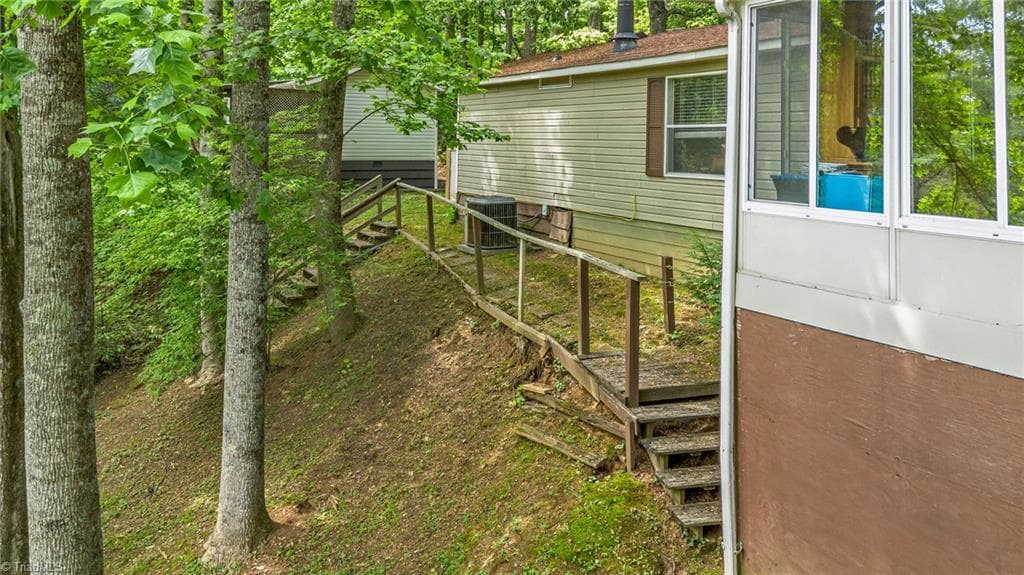 Manufactured Home at 351 Laurelwood Lane, Boone NC 28607, photo 6 of 35