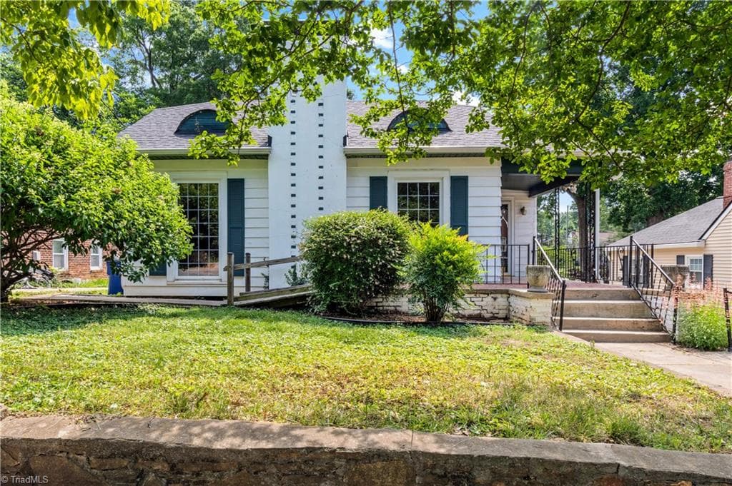 Stick/Site Built at 2805 Bon Air Avenue, Winston-Salem NC 27105, Winston-Salem, photo 2 of 25