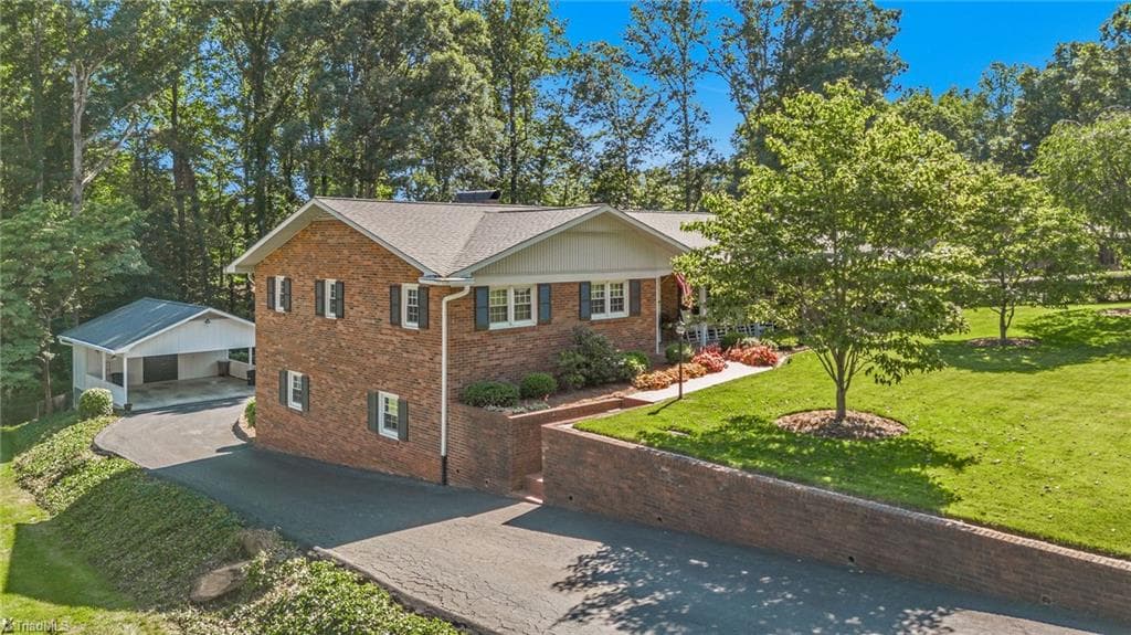 Stick/Site Built at 350 Laurelwood Drive, Wilkesboro NC 28697, Wilkesboro, photo 3 of 66