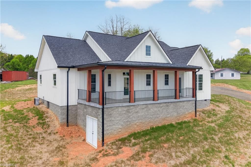 Stick/Site Built at 99 Moore Lane, Galax VA 24333, Galax, photo 2 of 50