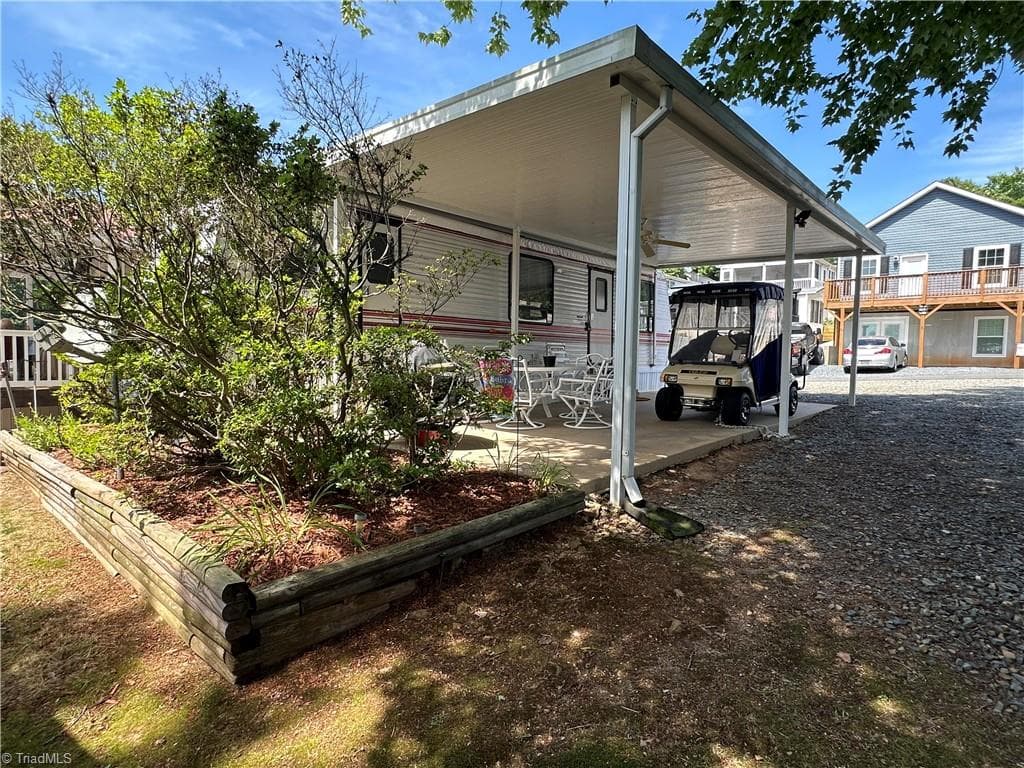 Manufactured Home at 117 Elm Street, New London NC 28127, New London, photo 23 of 48