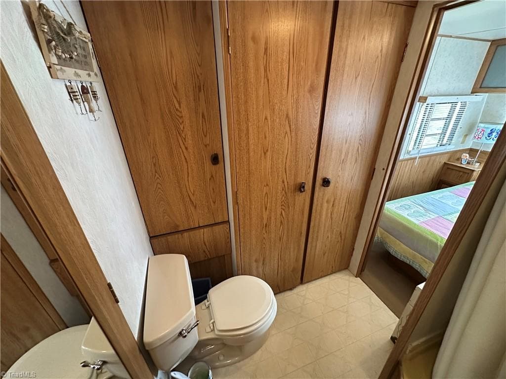 Manufactured Home at 117 Elm Street, New London NC 28127, New London, photo 17 of 48