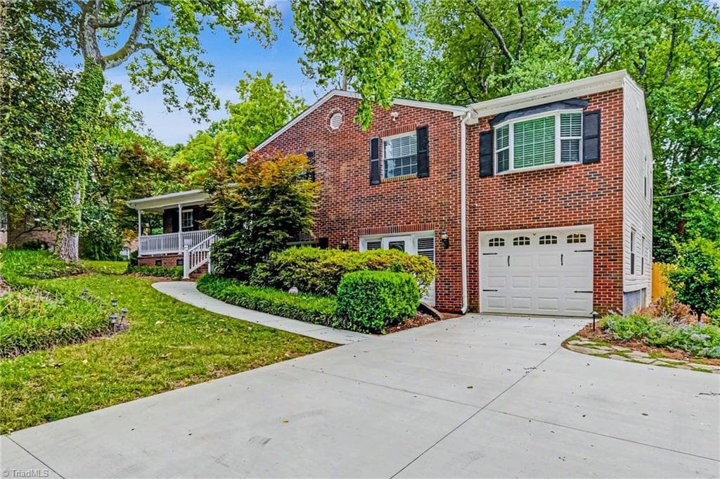 Stick/Site Built at 2832 Kensington Road, Winston-Salem NC 27106, Winston-Salem, photo 3 of 50