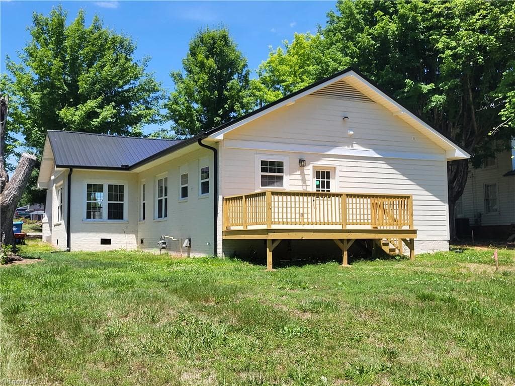 Stick/Site Built at 121 W Elm Street, Yadkinville NC 27055, photo 6 of 50