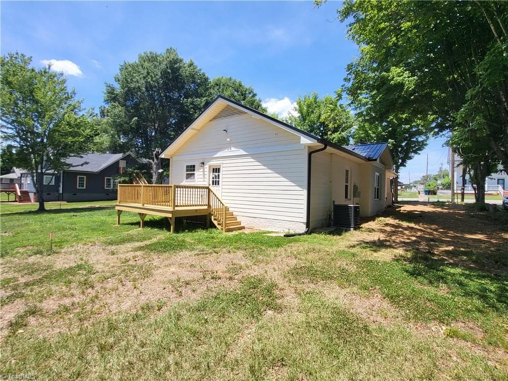 Stick/Site Built at 121 W Elm Street, Yadkinville NC 27055, photo 13 of 50