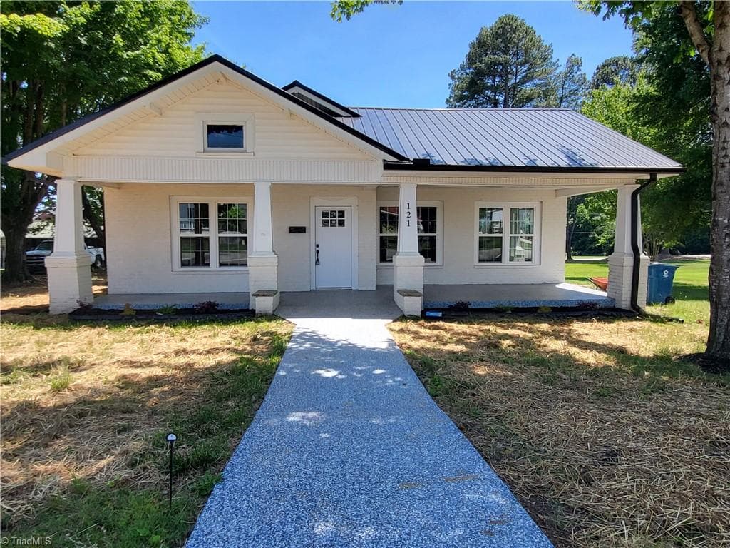 121 W Elm Street, Yadkinville NC 27055
