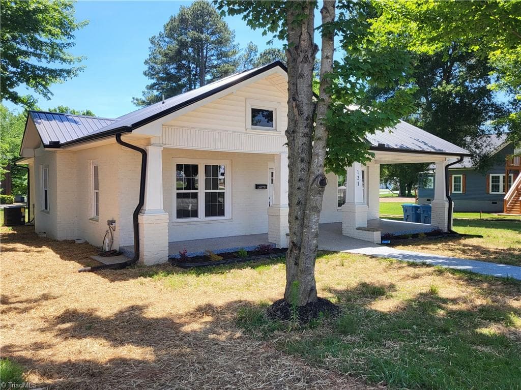 Stick/Site Built at 121 W Elm Street, Yadkinville NC 27055, photo 8 of 50