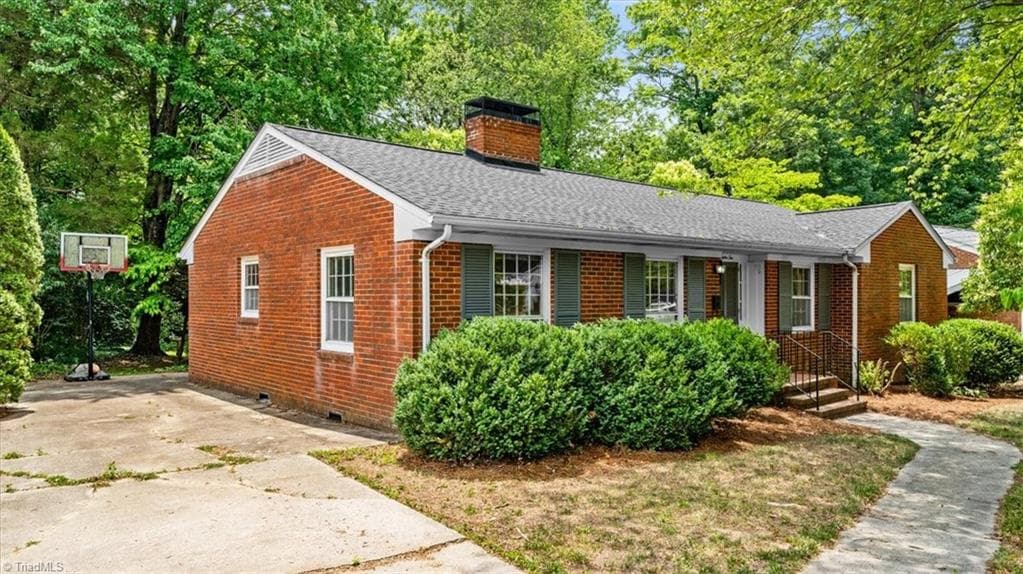 Stick/Site Built at 1210 Pembroke Road, Greensboro NC 27408, photo 2 of 37