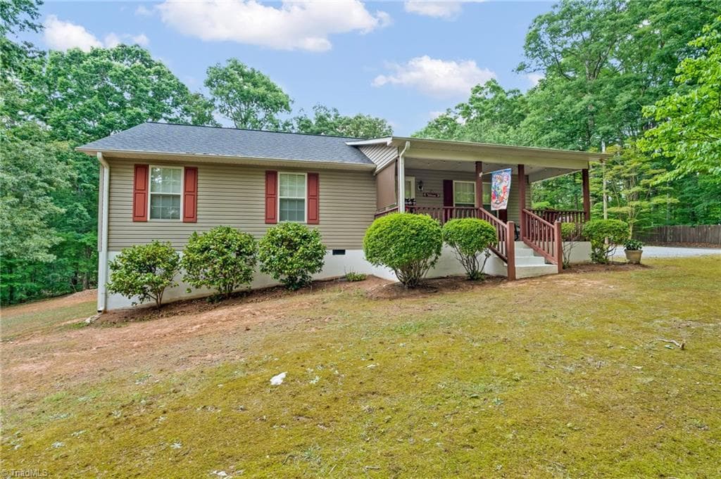 Stick/Site Built at 143 Shimmer Drive, Lexington NC 27292, Lexington, photo 3 of 44