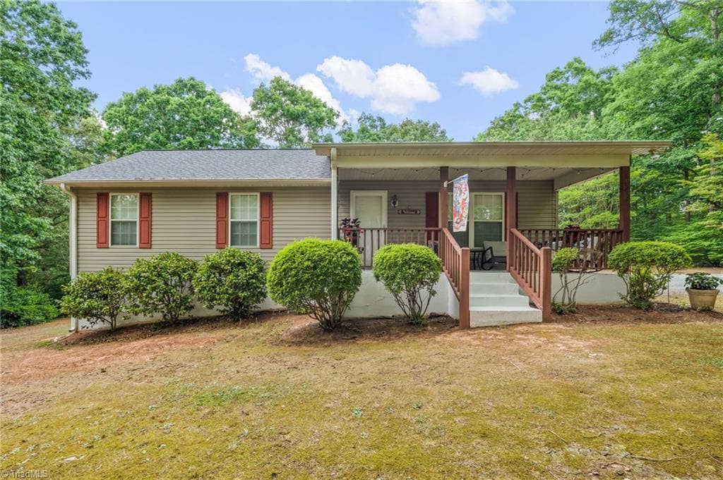 Stick/Site Built at 143 Shimmer Drive, Lexington NC 27292, Lexington, photo 5 of 44