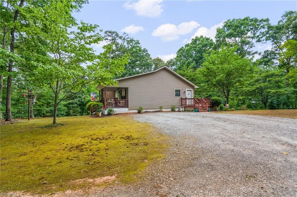 Stick/Site Built at 143 Shimmer Drive, Lexington NC 27292, Lexington, photo 4 of 44
