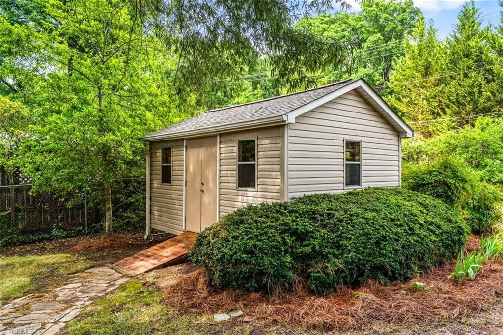 Stick/Site Built at 618 W Cornwallis Drive, Greensboro NC 27408, photo 27 of 41