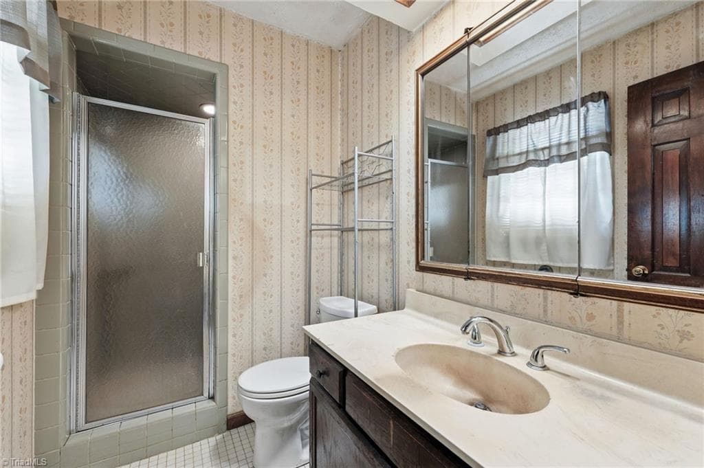 Stick/Site Built at 4509 Doral Drive, Greensboro NC 27406, photo 11 of 28