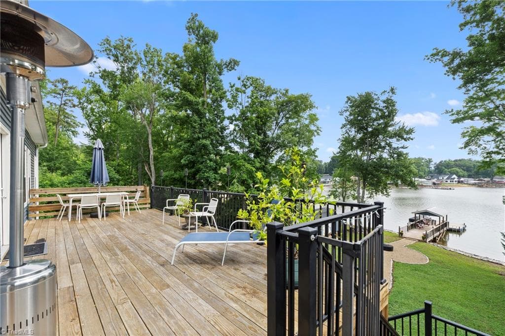 645 Riverside Drive, Lexington NC 27292