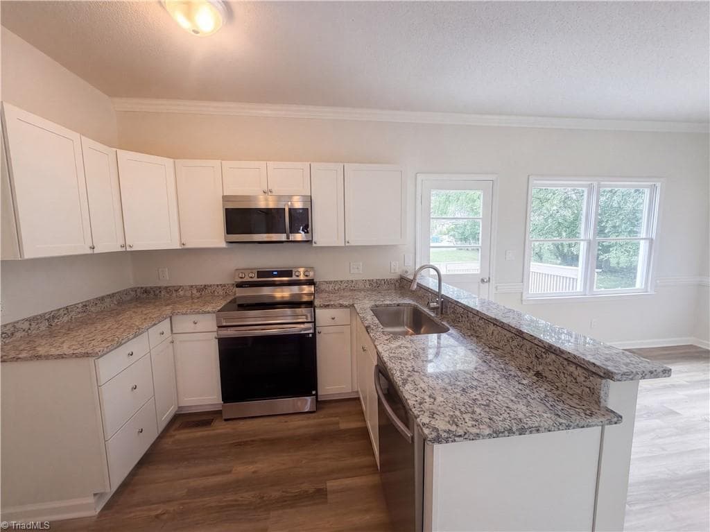 Stick/Site Built at 3719 Harrington Point, High Point NC 27265, photo 6 of 18