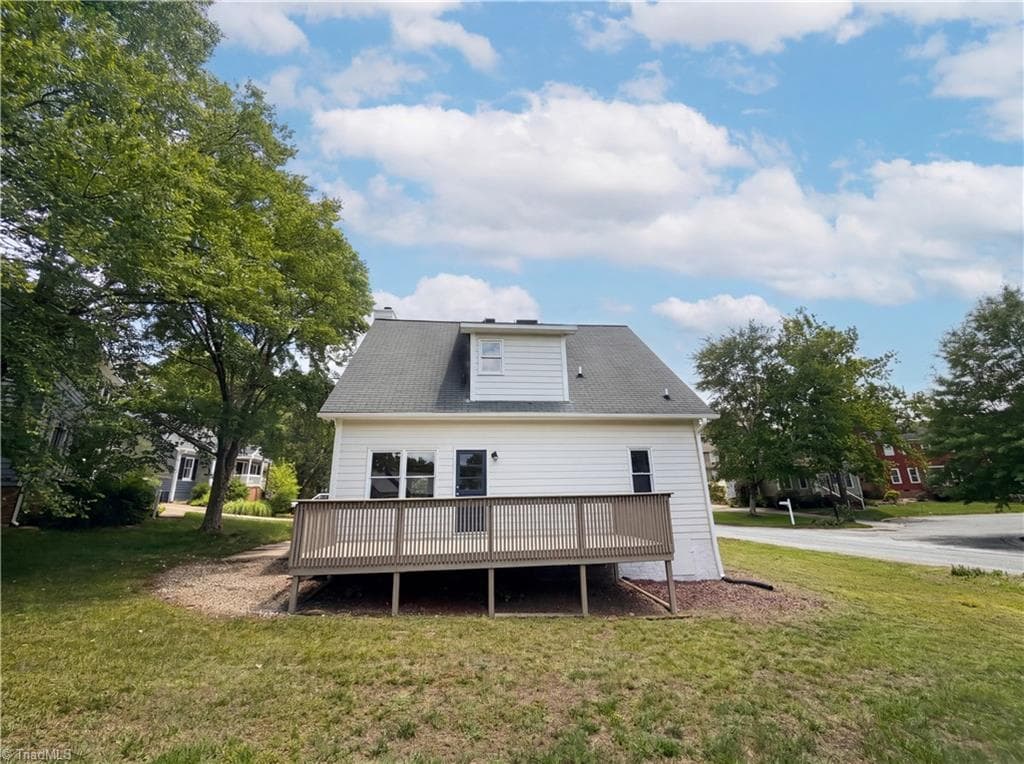 Stick/Site Built at 3719 Harrington Point, High Point NC 27265, photo 5 of 18