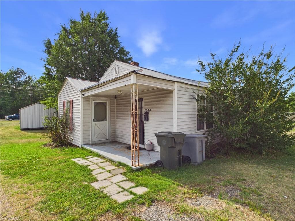 Stick/Site Built at 1004 Unity Street, Thomasville NC 27360, Thomasville, photo 16 of 16