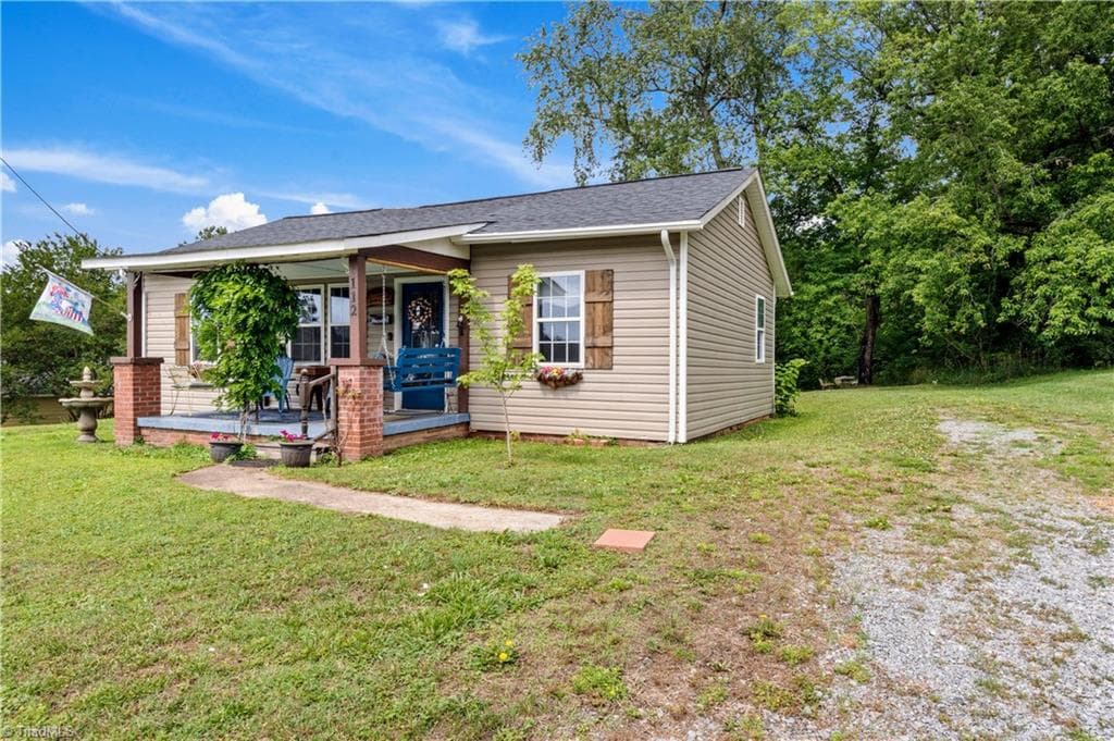 Stick/Site Built at 112 Hillcrest Street, Jonesville NC 28642, Jonesville, photo 3 of 26