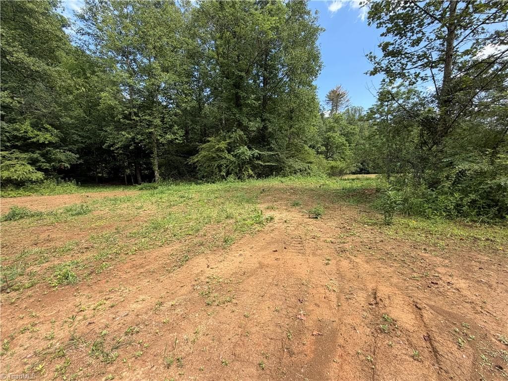 Single Family Residence at 2888 Craig Hollow Lane, Lenoir NC 28645, Lenoir, photo 6 of 15