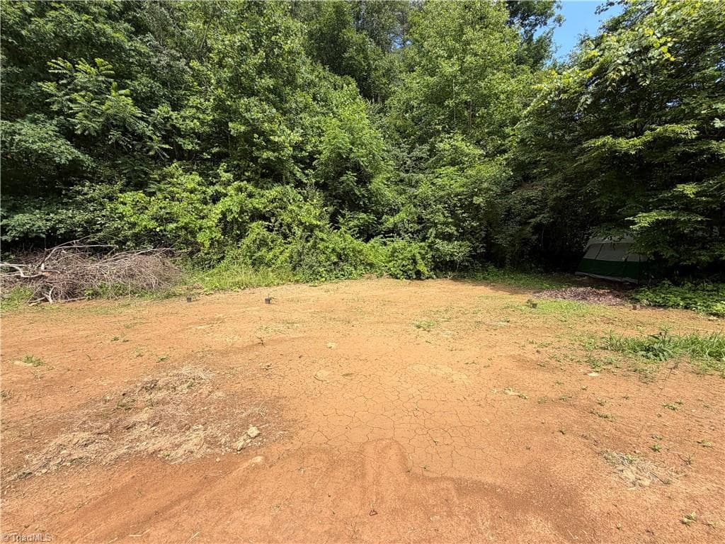 Single Family Residence at 2888 Craig Hollow Lane, Lenoir NC 28645, Lenoir, photo 9 of 15