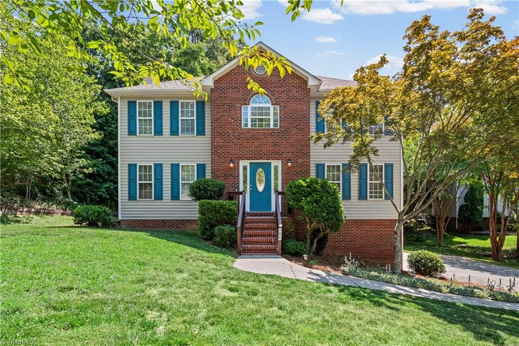 7626 Rolling Oak Court, Clemmons NC 27012