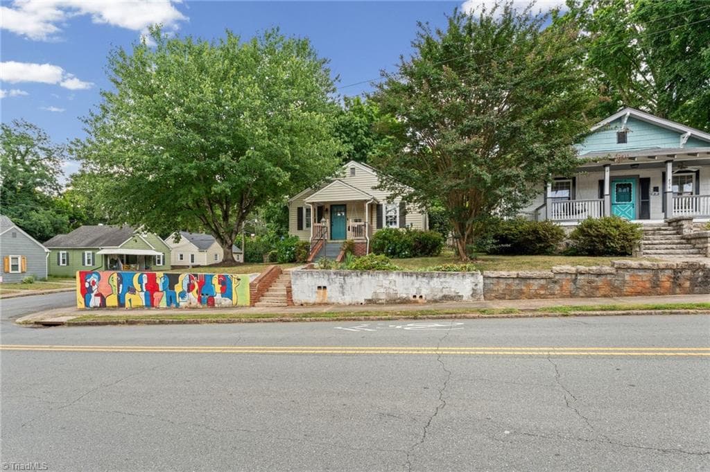 Stick/Site Built at 800 W Academy Street, Winston-Salem NC 27101, Winston-Salem, photo 45 of 47