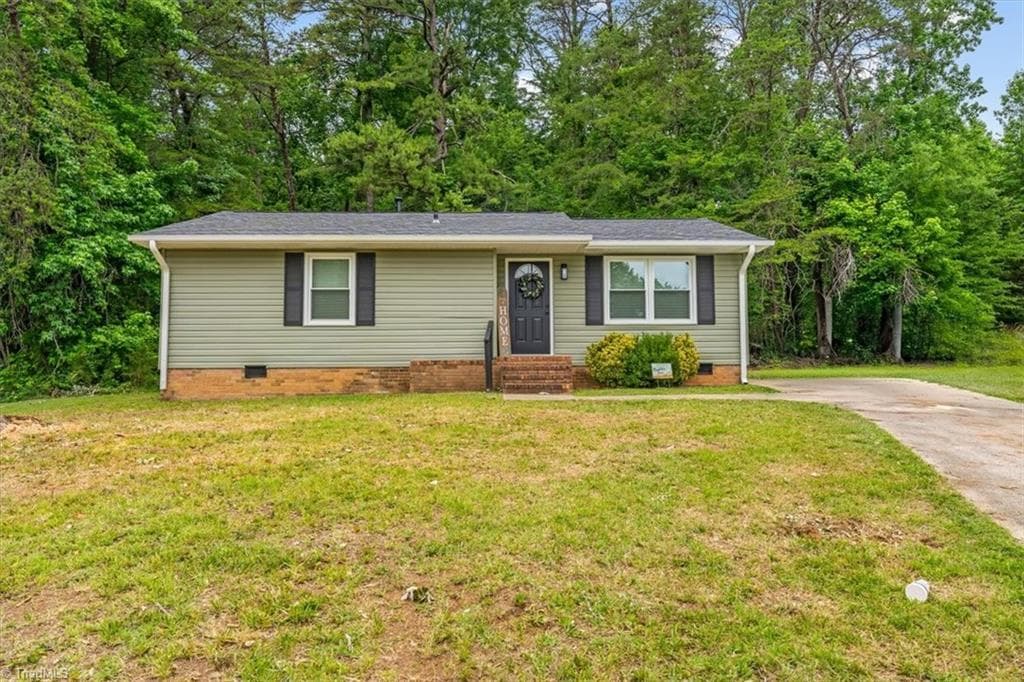 3855 Queen Ann Circle, Winston-Salem NC 27106