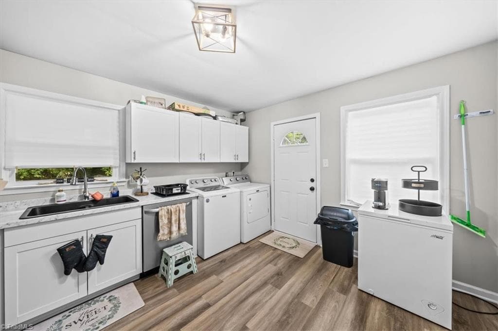 Stick/Site Built at 3855 Queen Ann Circle, Winston-Salem NC 27106, Winston-Salem, photo 5 of 19