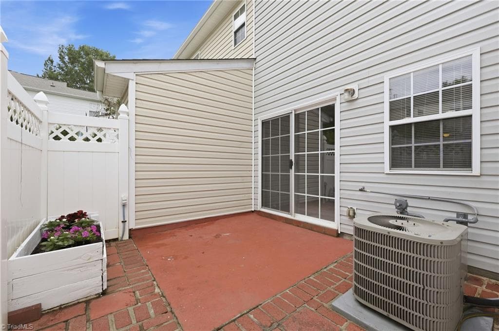 Stick/Site Built at 29 Tannenbaum Circle, Greensboro NC 27410, photo 17 of 18