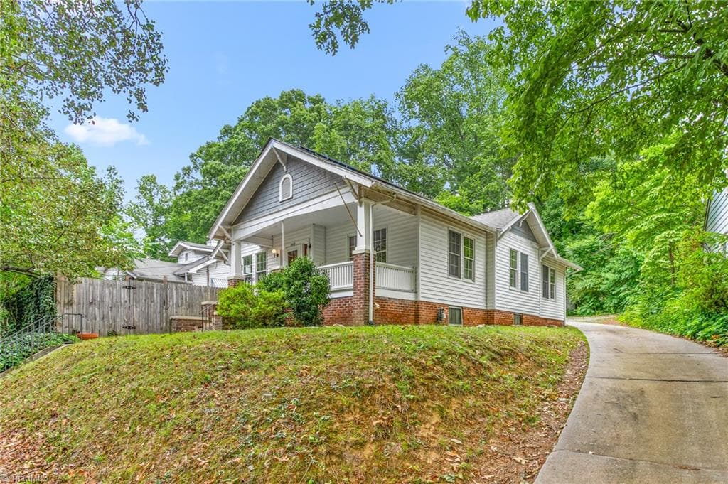 Stick/Site Built at 949 Hutton Street, Winston-Salem NC 27101, Winston-Salem, photo 2 of 38