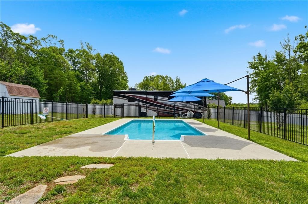 Stick/Site Built at 1153 Town Creek Road, Eden NC 27288, Eden, photo 5 of 50