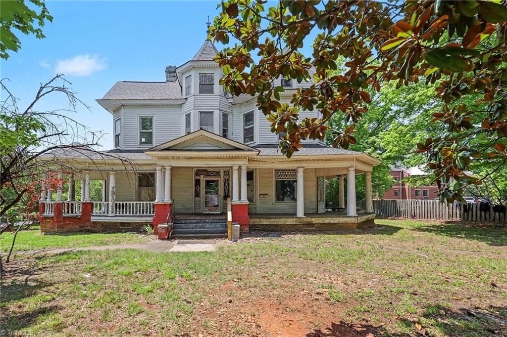 Stick/Site Built at 504 W Webb Avenue, Burlington NC 27217, Burlington, photo 2 of 28