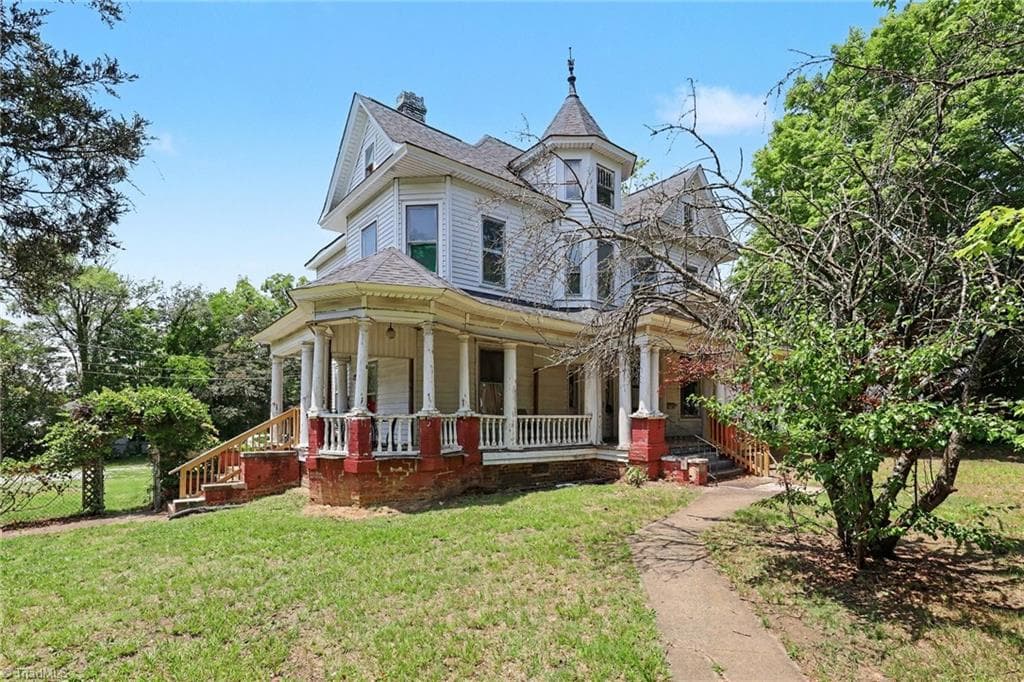 504 W Webb Avenue, Burlington NC 27217