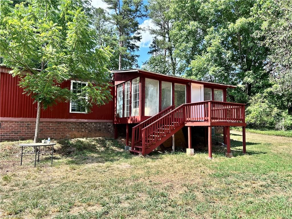 Manufactured Home at 1270 Little Point Road, Randleman NC 27317, photo 3 of 8