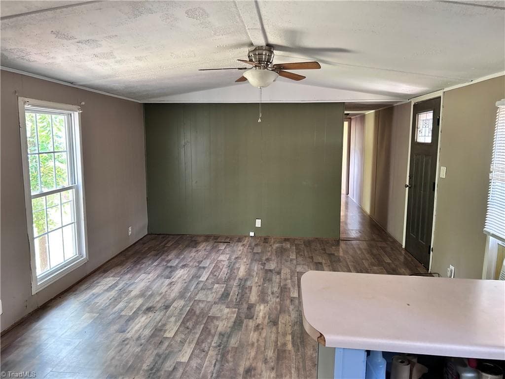 Manufactured Home at 1270 Little Point Road, Randleman NC 27317, photo 5 of 8